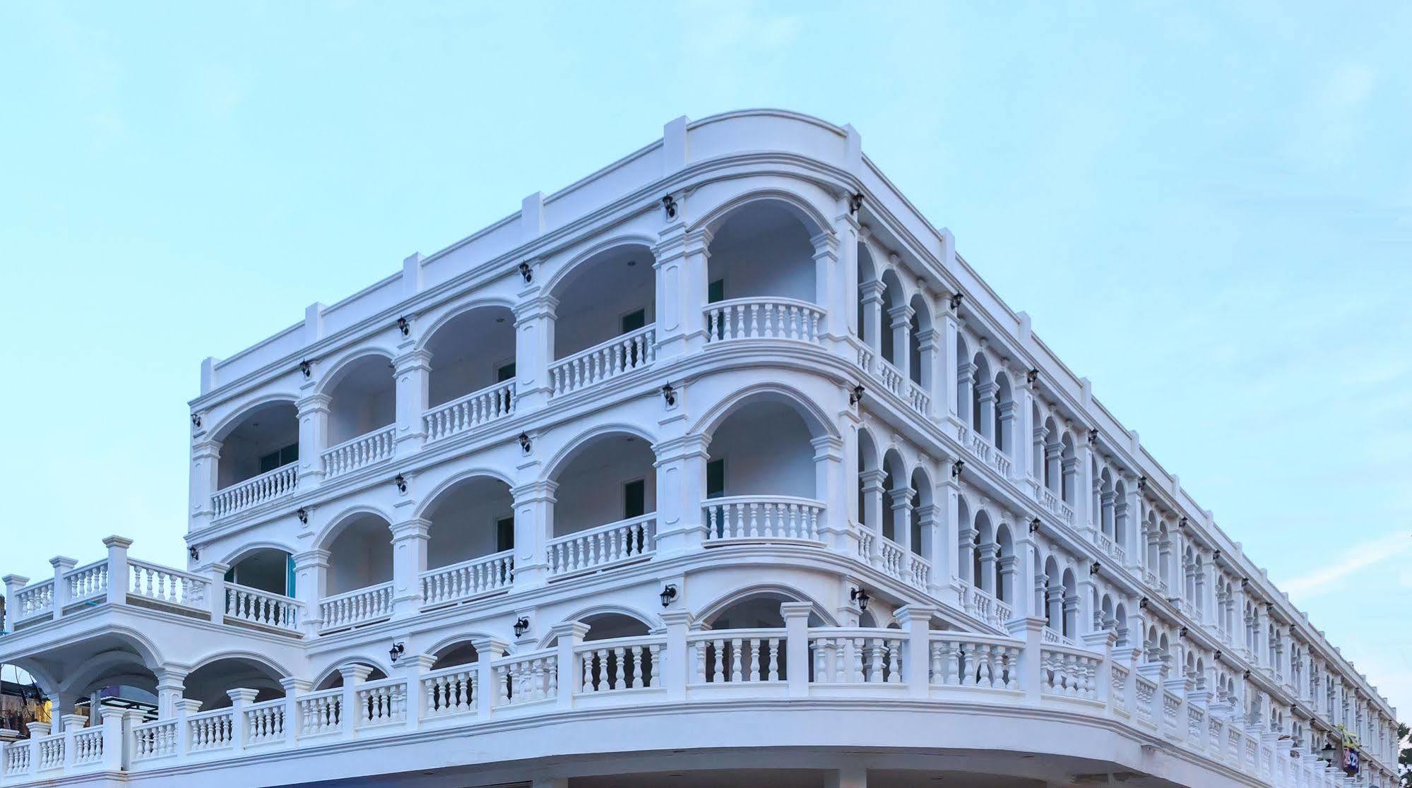 Patong Marina Hotel By Lofty Eksteriør bilde
